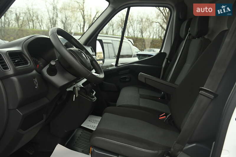 Вантажний фургон Renault Master 2020 в Бердичеві