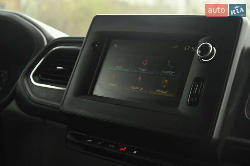 Вантажний фургон Renault Master 2020 в Бердичеві