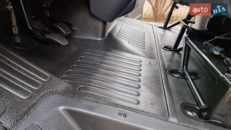 Вантажний фургон Renault Master 2019 в Житомирі