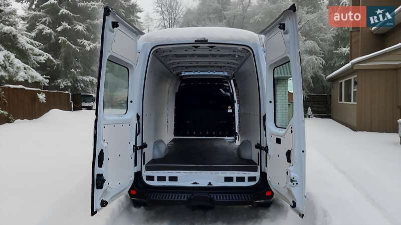 Вантажний фургон Renault Master 2019 в Житомирі