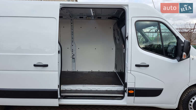 Вантажний фургон Renault Master 2019 в Житомирі