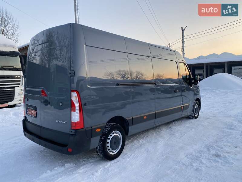 Вантажний фургон Renault Master 2021 в Хусті