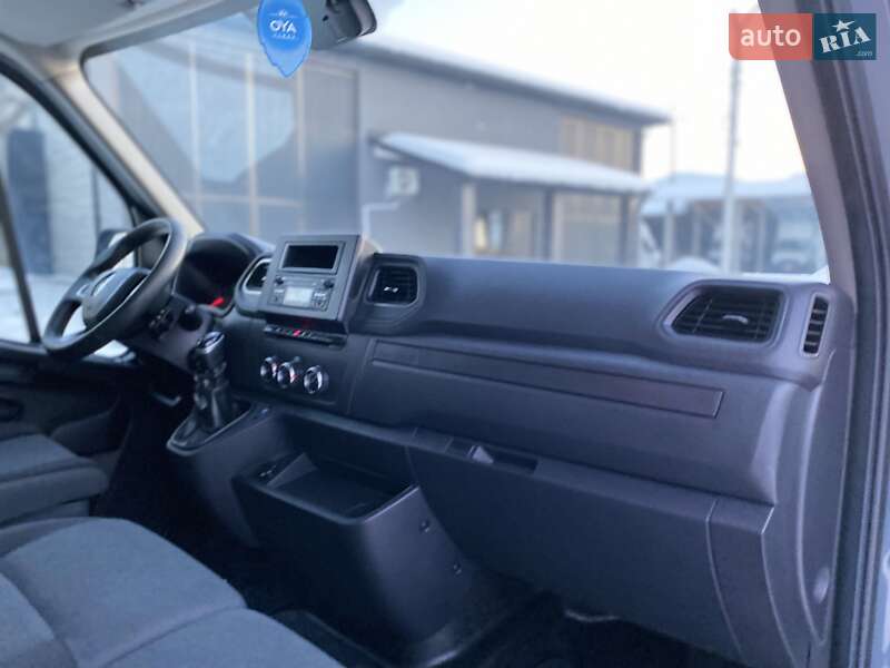 Вантажний фургон Renault Master 2021 в Хусті
