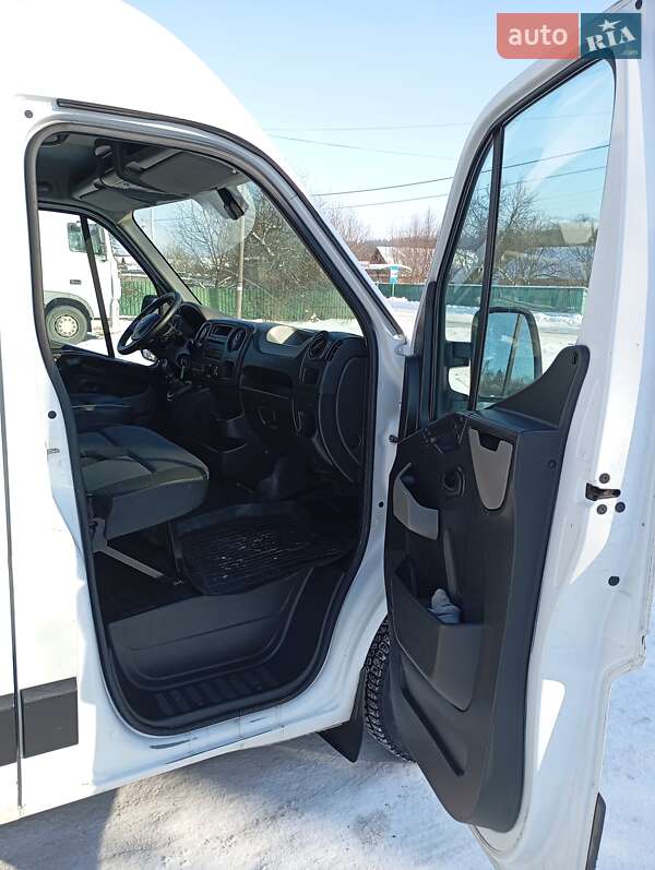 Микроавтобус грузовой (до 3,5т) Renault Master 2011 в Радомышле