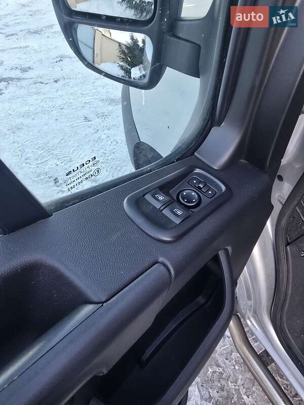 Грузовой фургон Renault Master 2022 в Стрые