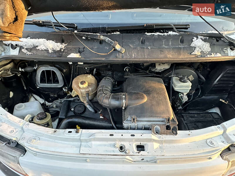 Вантажний фургон Renault Master 1998 в Стрию