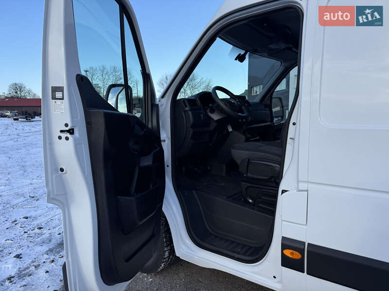 Грузовой фургон Renault Master 2021 в Луцке