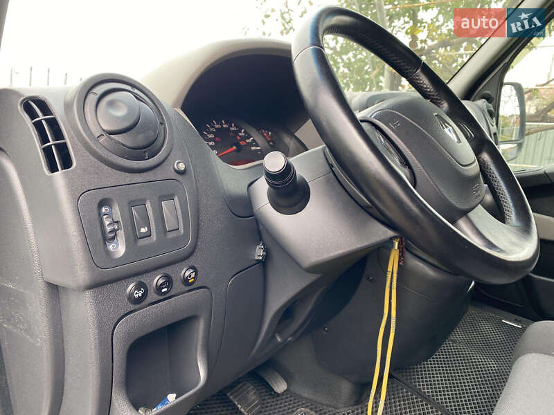 Эвакуатор Renault Master 2015 в Бучаче