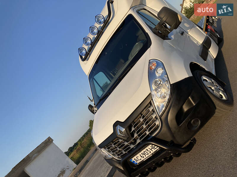 Евакуатор Renault Master 2017 в Луцьку