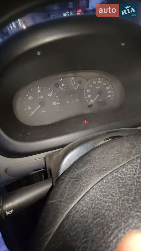 Мікроавтобус вантажний (до 3,5т) Renault Master 2003 в Краматорську