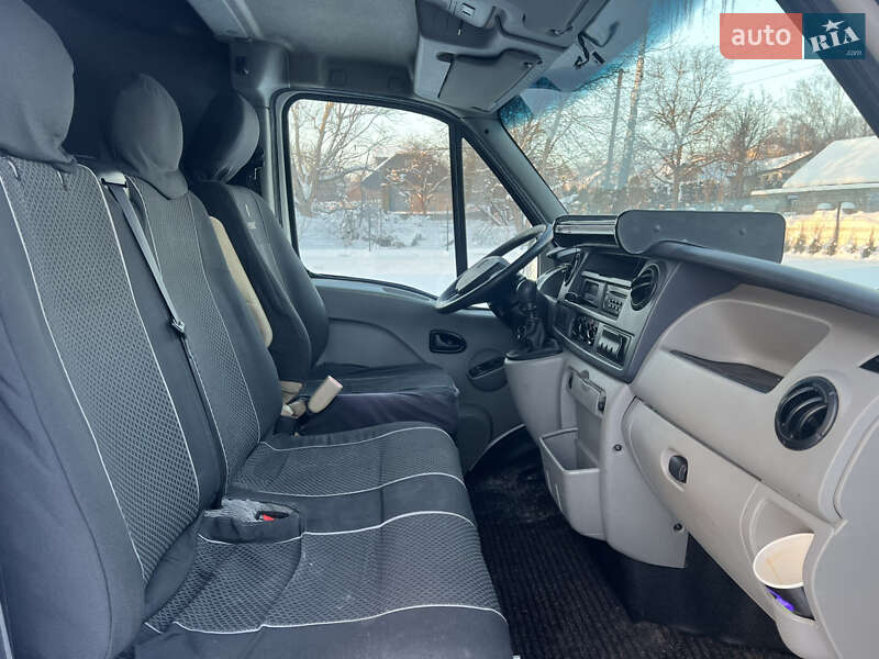 Грузовой фургон Renault Master 2008 в Кременце