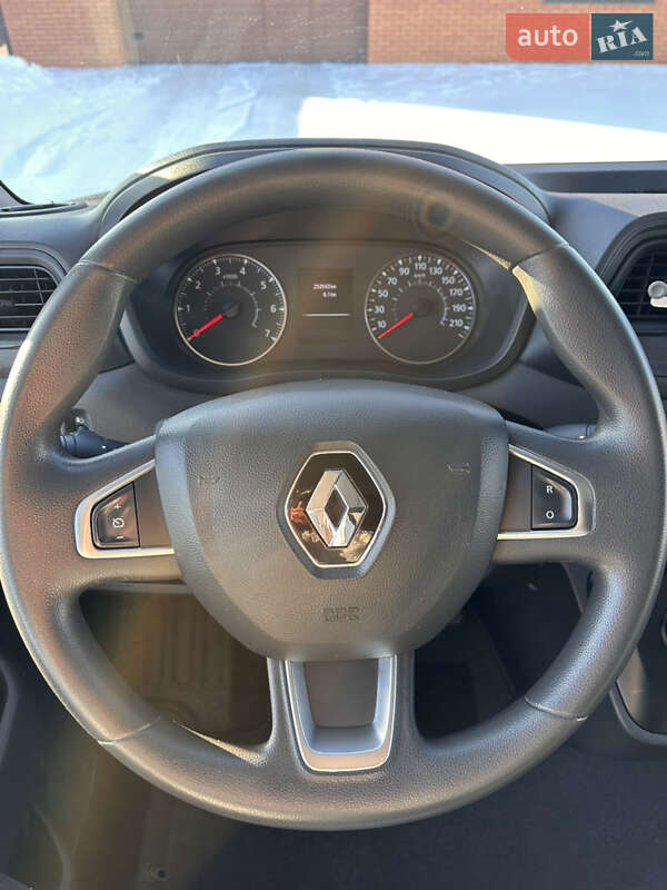 Грузовой фургон Renault Master 2019 в Камне-Каширском