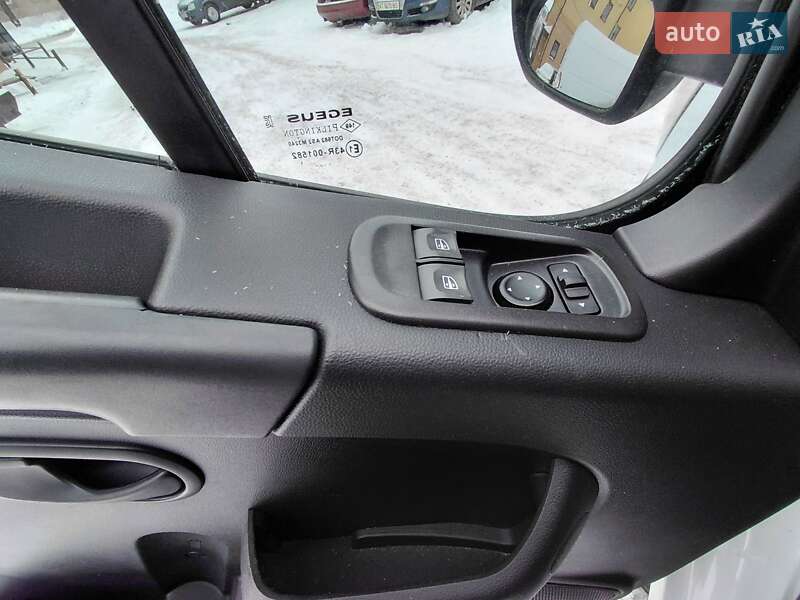 Вантажний фургон Renault Master 2021 в Ковелі