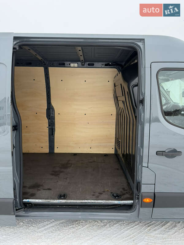 Вантажний фургон Renault Master 2022 в Ковелі