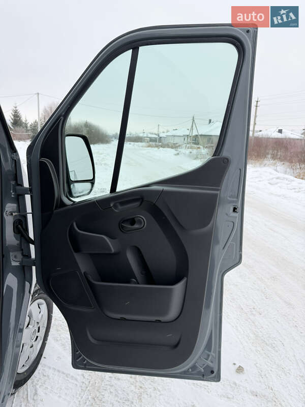 Вантажний фургон Renault Master 2022 в Ковелі