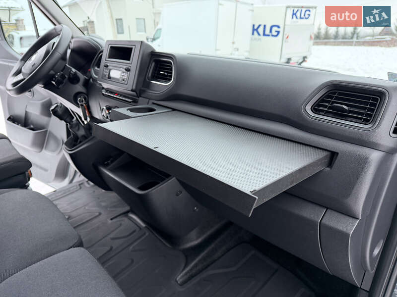 Вантажний фургон Renault Master 2022 в Ковелі