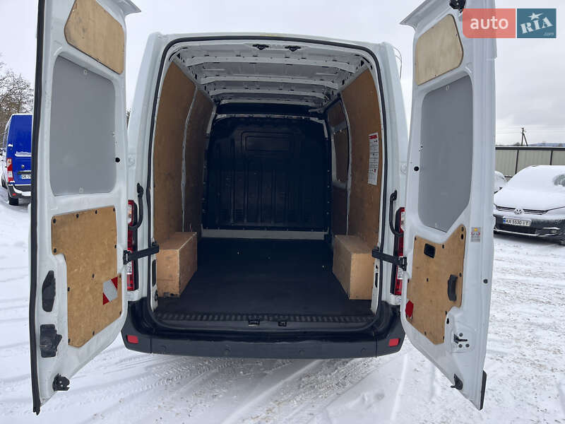 Вантажний фургон Renault Master 2016 в Дубні