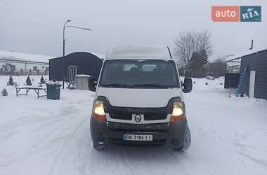 Грузовой фургон Renault Master 2004 в Корце