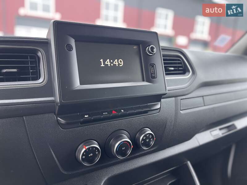 Вантажний фургон Renault Master 2020 в Дубні