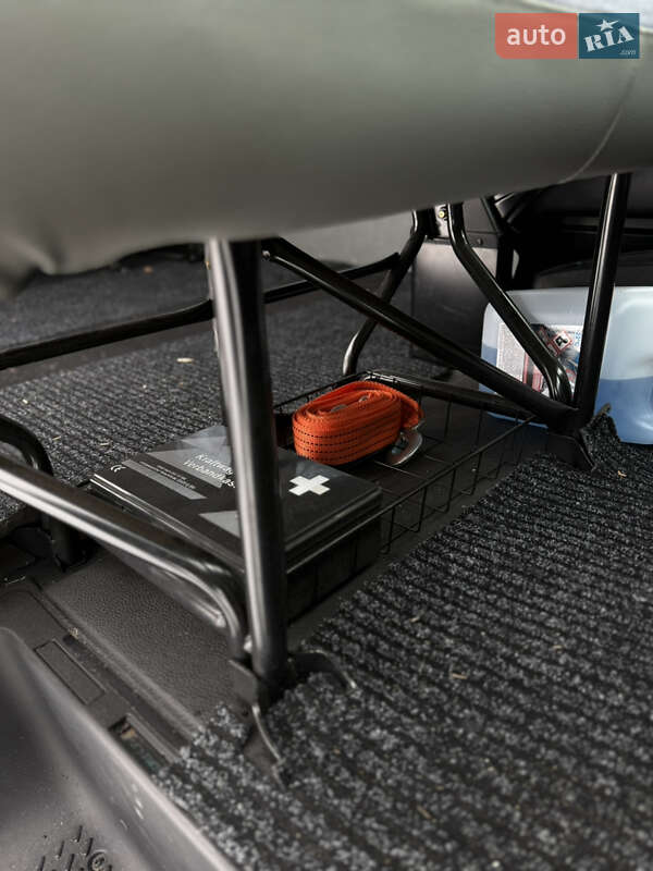 Мінівен Renault Master 2001 в Львові фото 26 Мінівен Renault Master 2001 в Львові