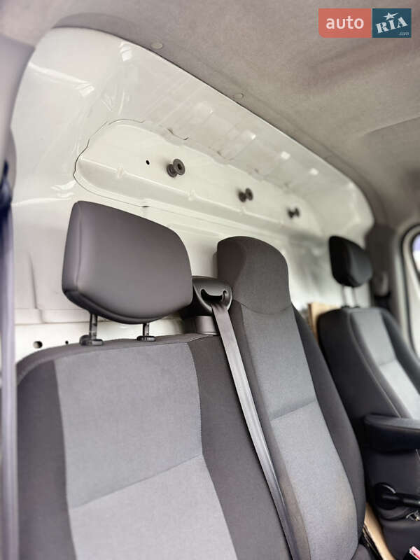 Вантажний фургон Renault Master 2014 в Одесі
