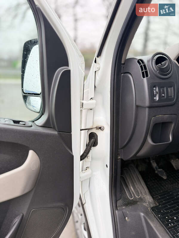 Вантажний фургон Renault Master 2014 в Одесі