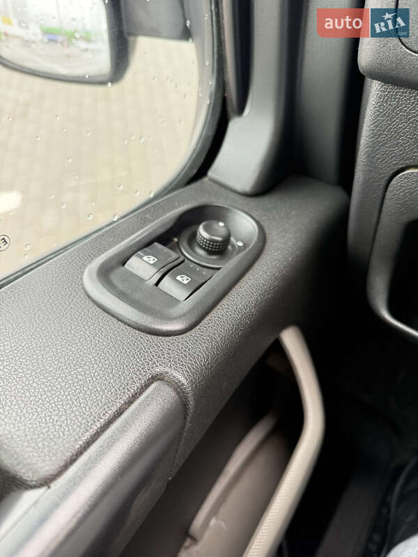 Вантажний фургон Renault Master 2014 в Одесі