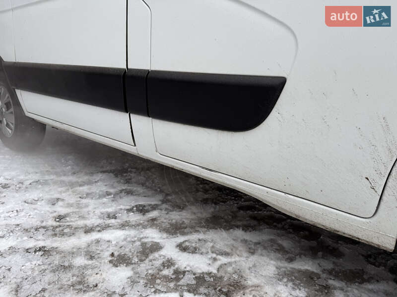 Вантажний фургон Renault Master 2012 в Кропивницькому