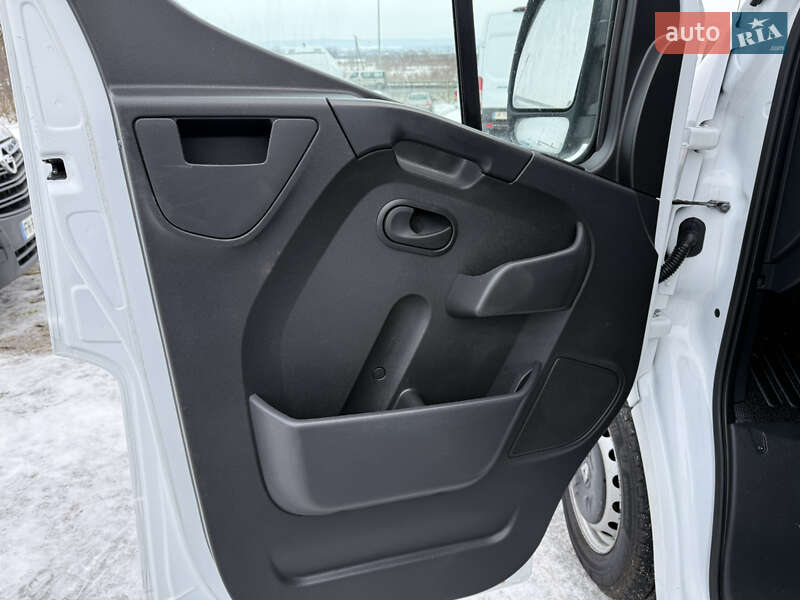 Вантажний фургон Renault Master 2018 в Дубні