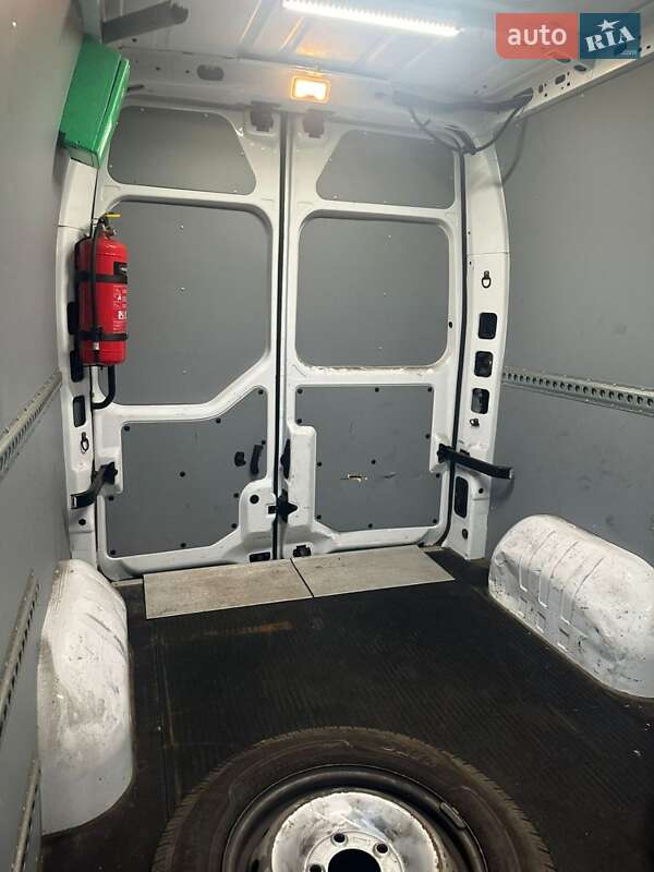 Вантажний фургон Renault Master 2020 в Радомишлі