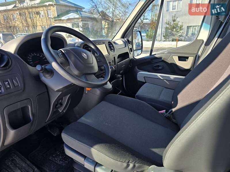 Вантажний фургон Renault Master 2017 в Луцьку