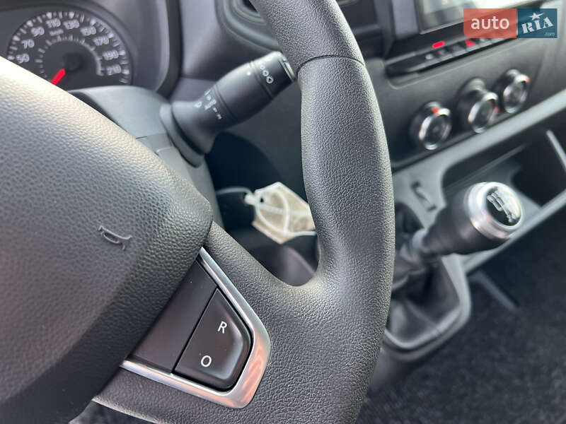 Вантажний фургон Renault Master 2021 в Дубні