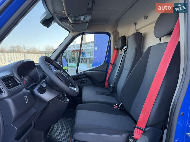 Грузовой фургон Renault Master 2022 в Дубно