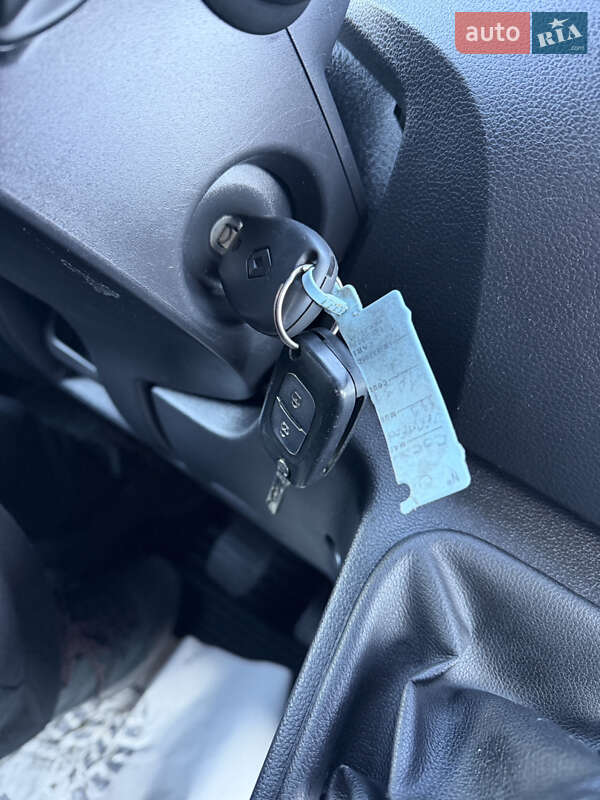 Грузовой фургон Renault Master 2022 в Дубно