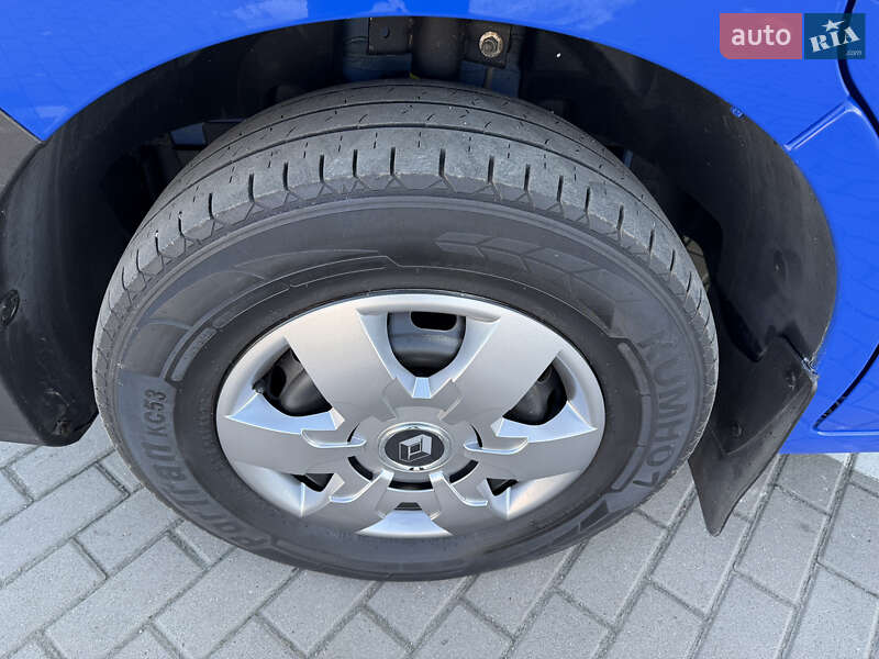 Грузовой фургон Renault Master 2022 в Дубно