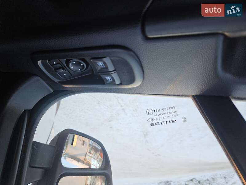 Вантажний фургон Renault Master 2022 в Бердичеві