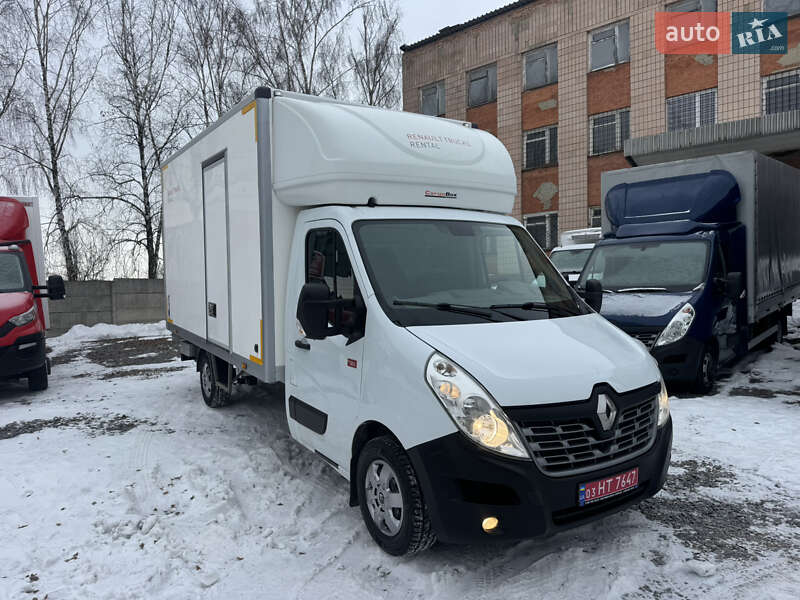 Вантажний фургон Renault Master 2017 в Рівному