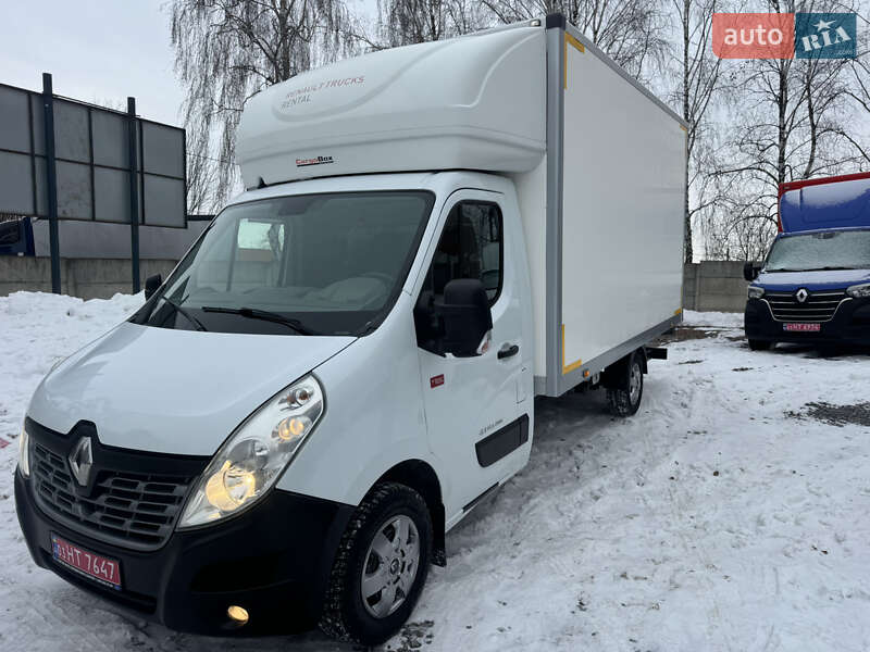 Вантажний фургон Renault Master 2017 в Рівному