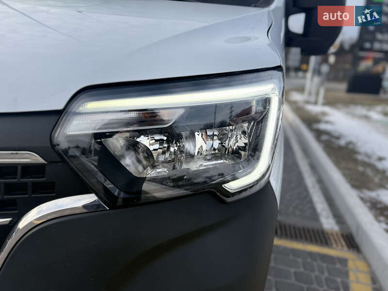 Вантажний фургон Renault Master 2020 в Дніпрі