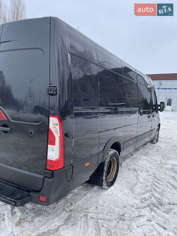 Грузовой фургон Renault Master 2015 в Борисполе