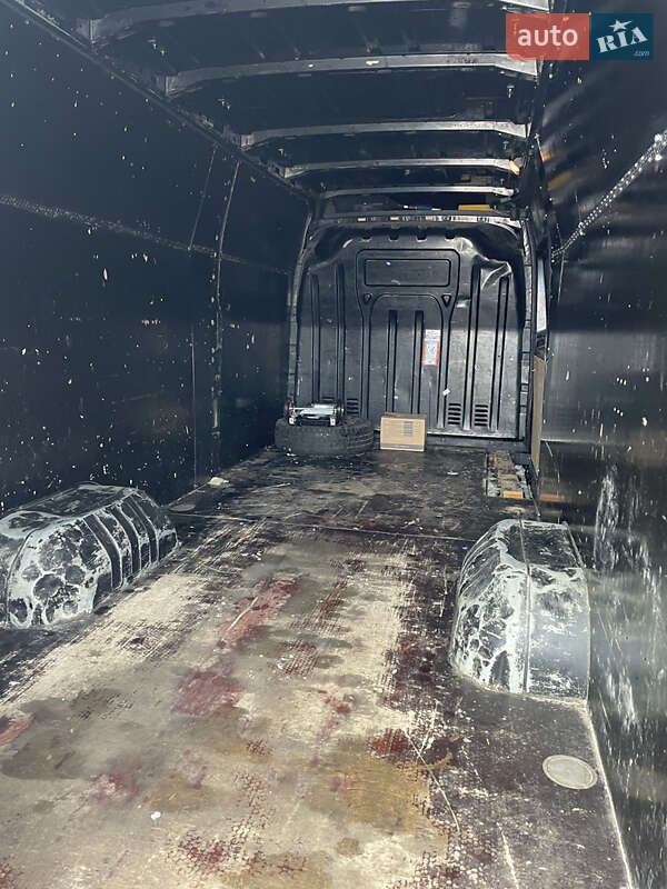 Грузовой фургон Renault Master 2015 в Борисполе