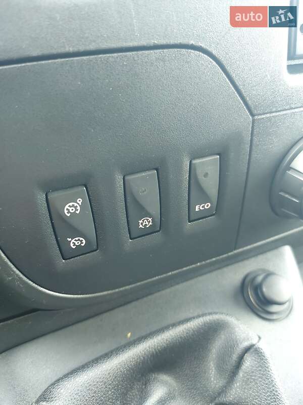 Грузовой фургон Renault Master 2019 в Млинове фото 36 Грузовой фургон Renault Master 2019 в Млинове