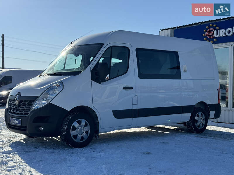 Вантажопасажирський фургон Renault Master 2017 в Києві