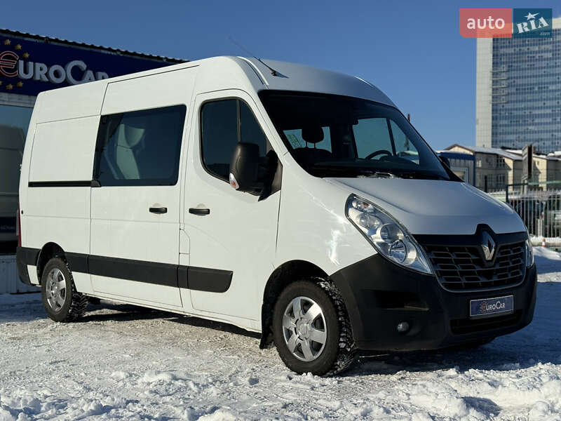 Вантажопасажирський фургон Renault Master 2017 в Києві