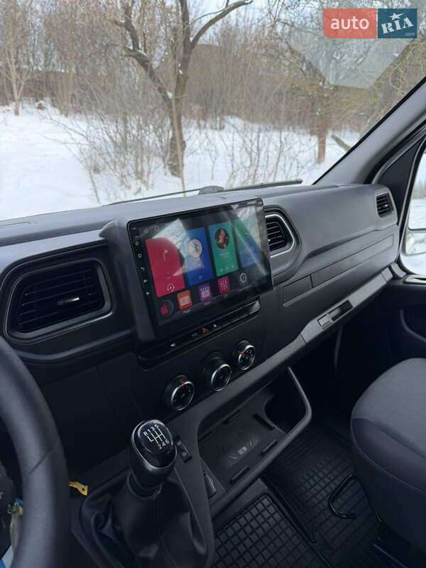 Грузопассажирский фургон Renault Master 2020 в Дубно