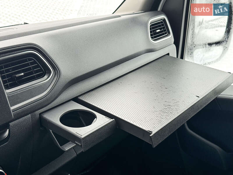 Вантажний фургон Renault Master 2021 в Рівному