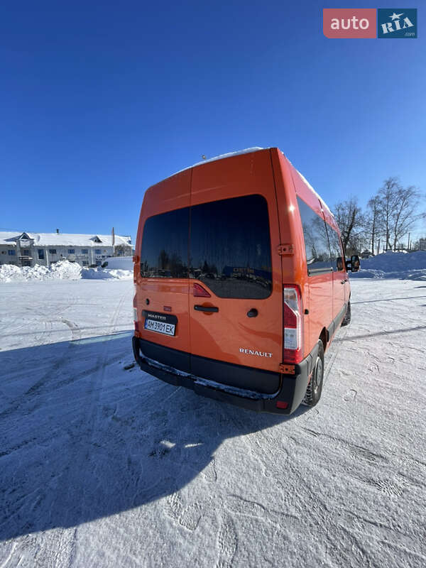 Мінівен Renault Master 2016 в Житомирі