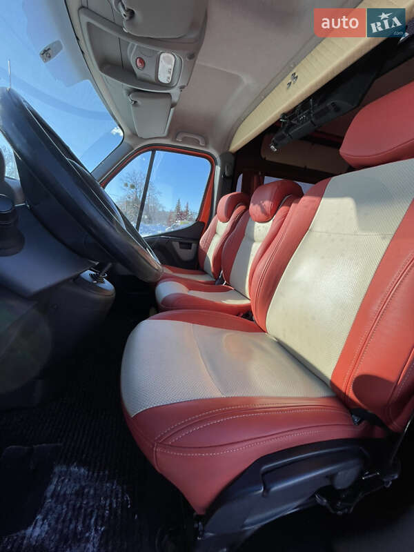 Мінівен Renault Master 2016 в Житомирі