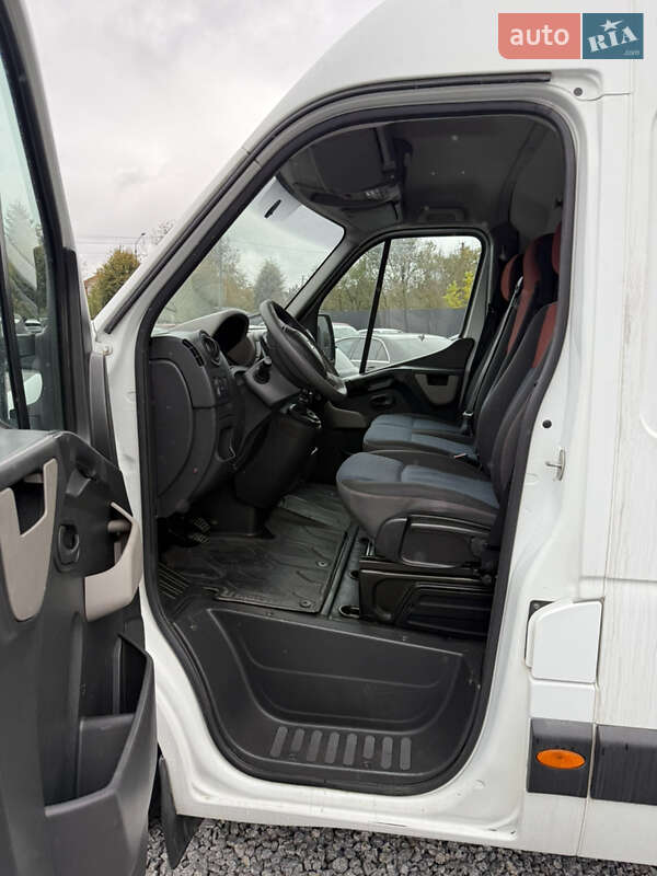 Грузовой фургон Renault Master 2017 в Дрогобыче