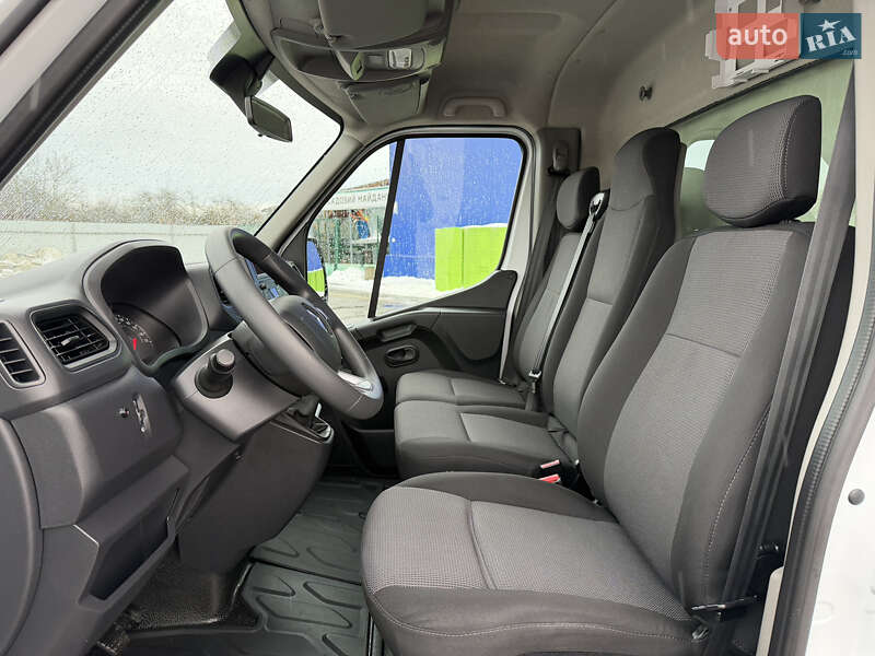 Вантажний фургон Renault Master 2021 в Дубні